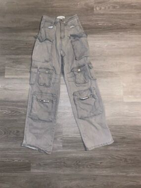 Fashion Nova Gray Wide-Leg Cargo Jeans